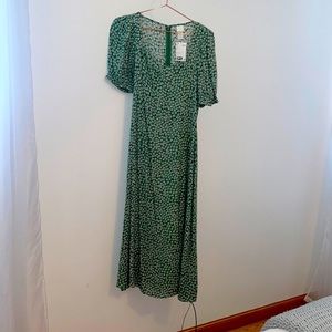 Beautiful Flowery green dress!!